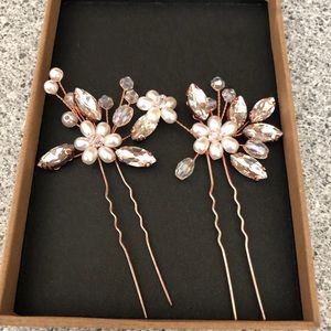 Pearl and beads rose gold tone hair pins
